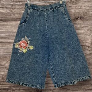 Pretty Bleu Embroidered Acid Wash Culottes - Vintage '90s Charm